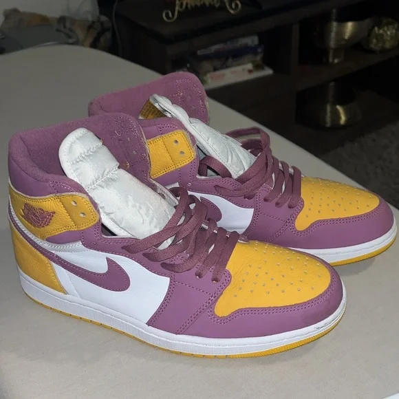 Air Jordan 1 Retro High OG " BROTHERHOOD" - Picture 7 of 12